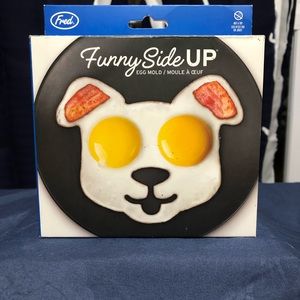 NIB! Funny Side Up Silicone Puppy Mold